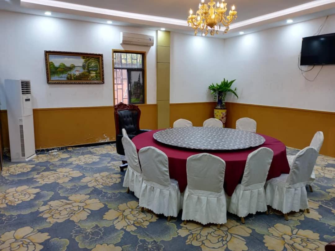 ג'ובה Eastern Plaza Hotel מראה חיצוני תמונה