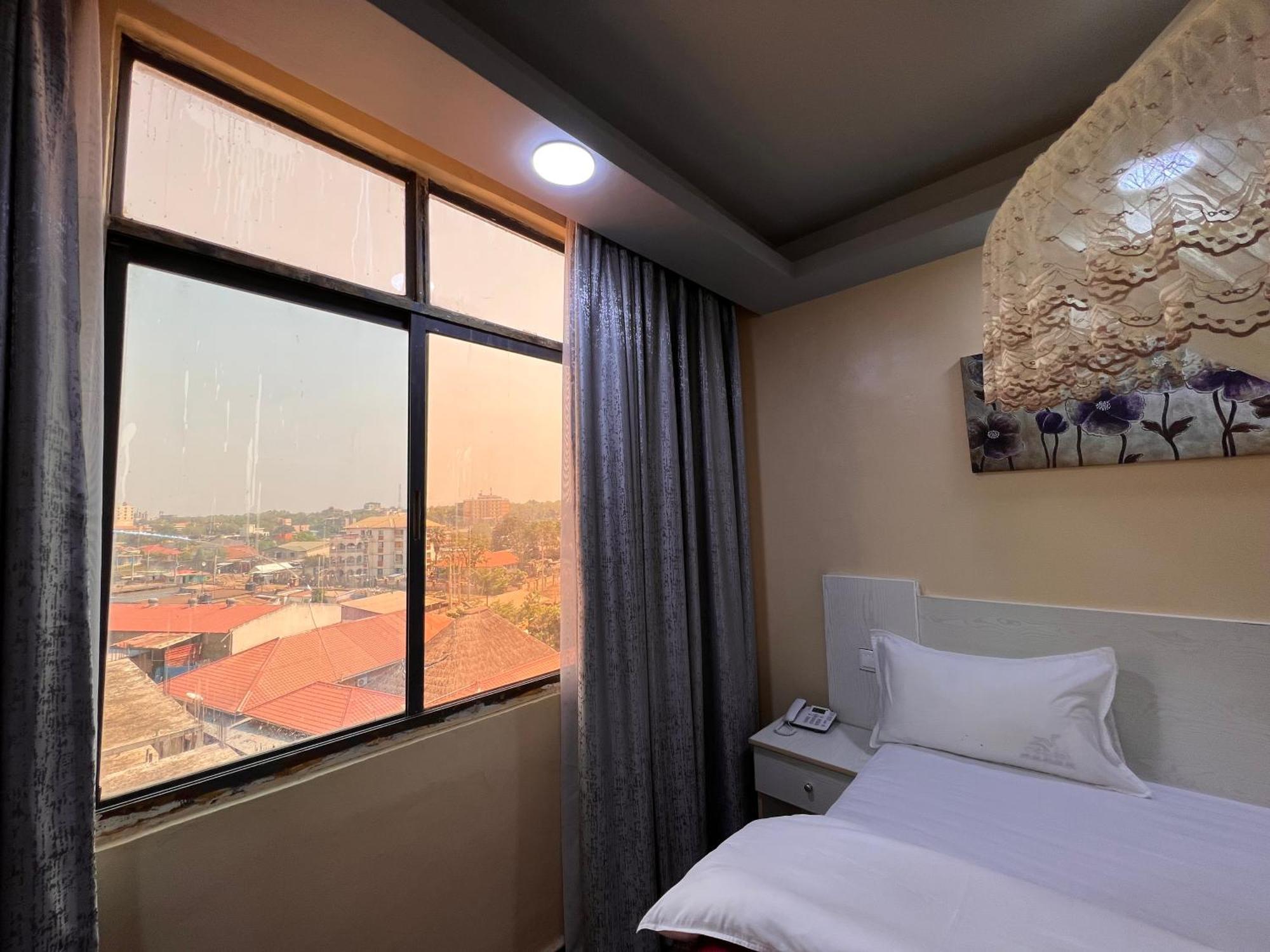 ג'ובה Eastern Plaza Hotel מראה חיצוני תמונה